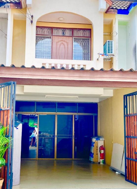 Pahonyothin 71 Guesthouse Vacation rental in Bangkok