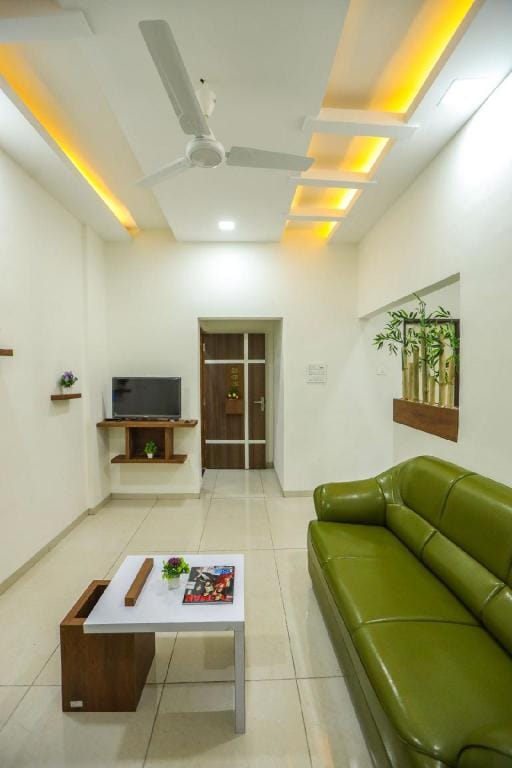 IT'S HOME SERVICE APARTMENT Apartment in Maharashtra