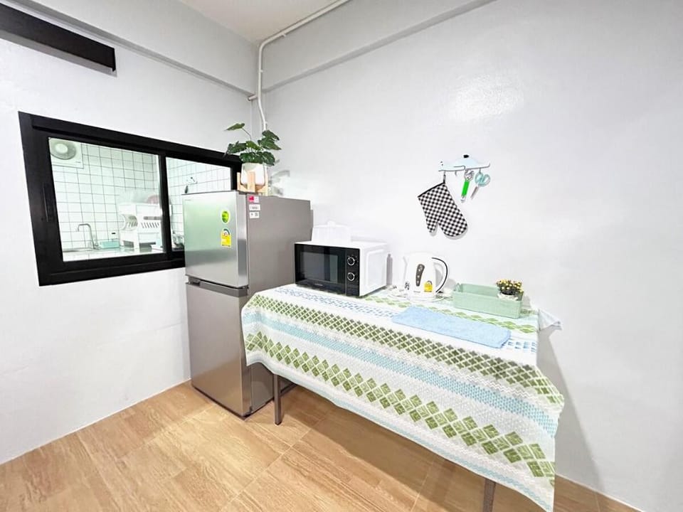 2 min walk GreenwayNightMarket / 7-11 & KFC Vacation rental in Thailand
