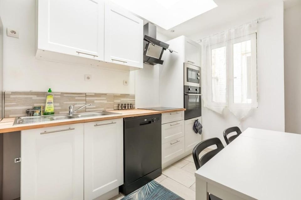 Big house 12 P- 4Rooms 2Bathrooms- near Lille Vacation rental in Flanders