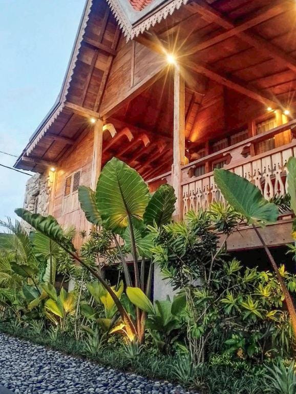 Romantic Seseh Beach Villas With Private Pool Villa in Mengwi