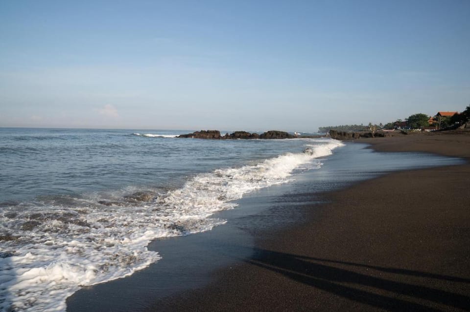Romantic Seseh Beach Villas With Private Pool Villa in Mengwi