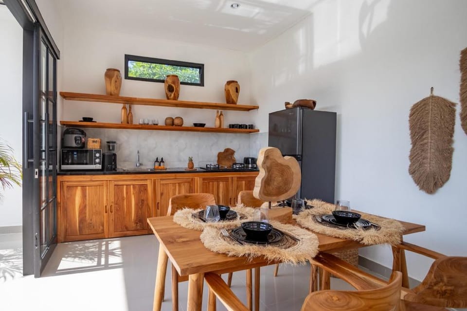 Viewbali 1 -Auntentic 2BDR Villa +Ps5 and Netflix Villa in North Kuta