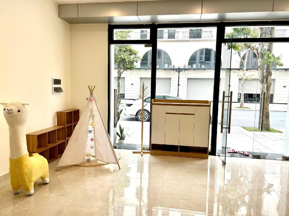 Deja Vu Homestay Vinhomes Ocean Park 2 Villa in Laos