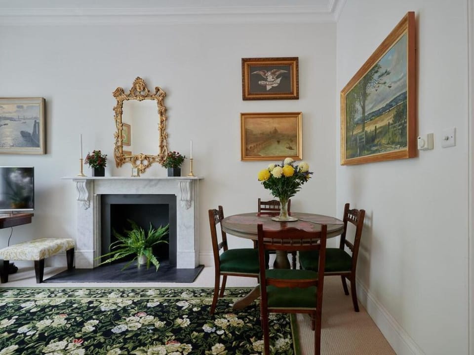 LOVELY CHELSEA APARTMENT IN QUIET NEIGHBOURHOOD Apartment in City of Westminster