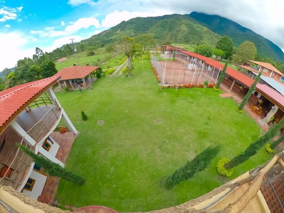 cabaña luxury tipo rancho mexicano en Chinácota Villa in North Santander, Colombia