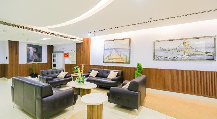 Elegant Marina View Studio King Bed Apartment in Dubai