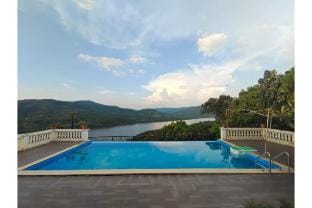 On The High Ground Tourism Point Vacation rental in Maharashtra