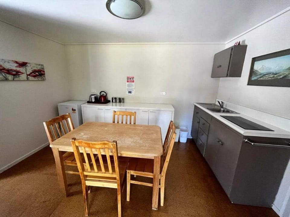 Garden Tower Beside the Lake - Ground Floor Studio Vacation rental in Lake Tekapo