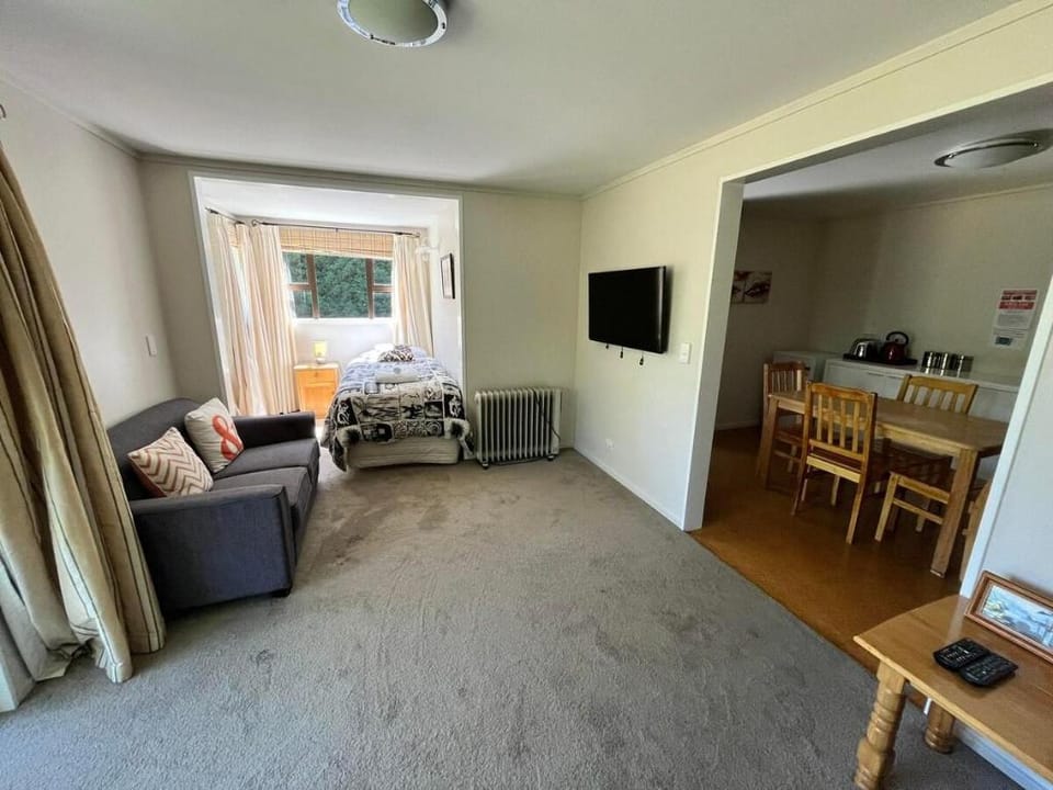 Garden Tower Beside the Lake - Ground Floor Studio Vacation rental in Lake Tekapo