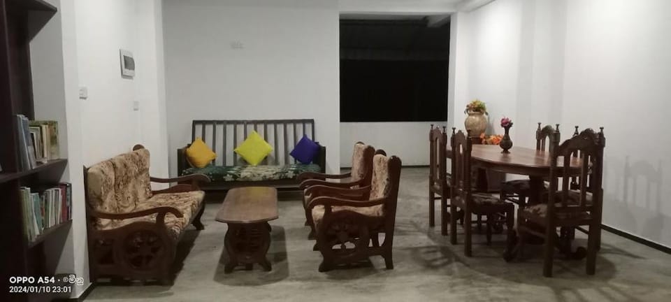 Huntersmoon Apartment and Room Apartment in Southern Province