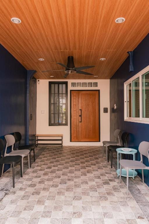 MODERN_SUKHUMVIT 39_ EMQUARTIER_PHROM PHONG BTS Vacation rental in Bangkok