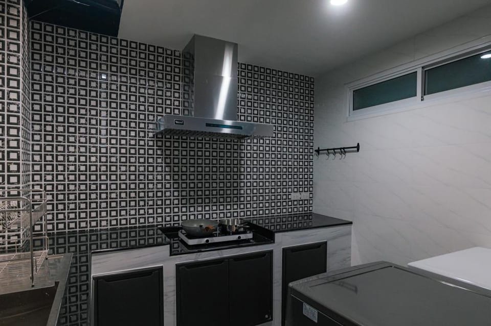 MODERN_SUKHUMVIT 39_ EMQUARTIER_PHROM PHONG BTS Vacation rental in Bangkok
