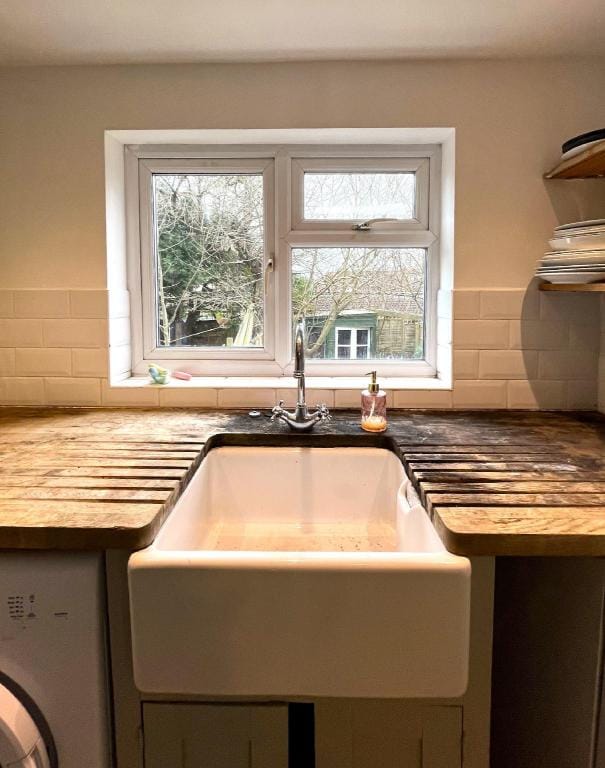 Luxe cottage-style retreat with garden – sleeps 12 Vacation rental in Bristol