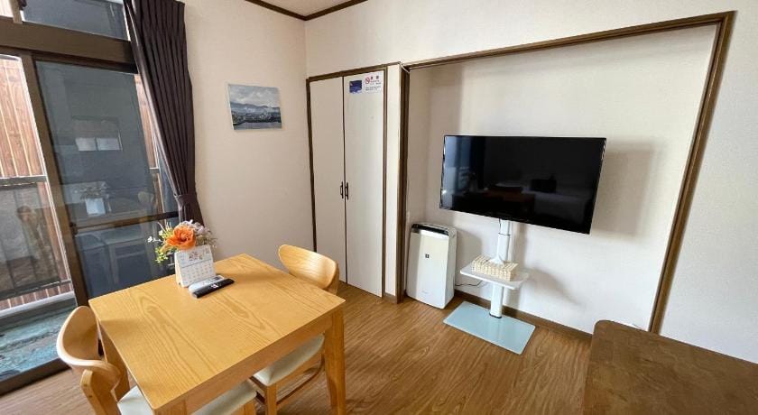Cozy Apt.  In The Heart of Beppu.『Nemuri no yu』202 Apartment in Japan