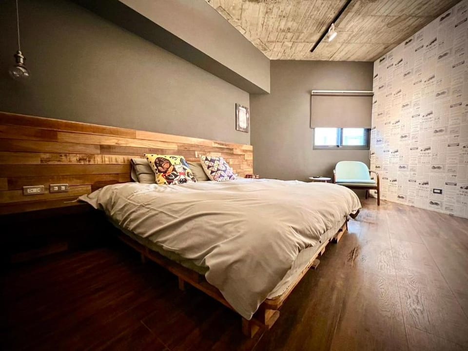 Qinghai B&B 晴海民宿 成功館 二人房Ｂ 免費停車 Apartment in Kaohsiung