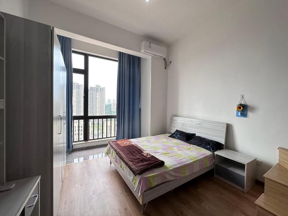 Romantic and Warm dept for Single or Honeymoon Apartment in Guangzhou