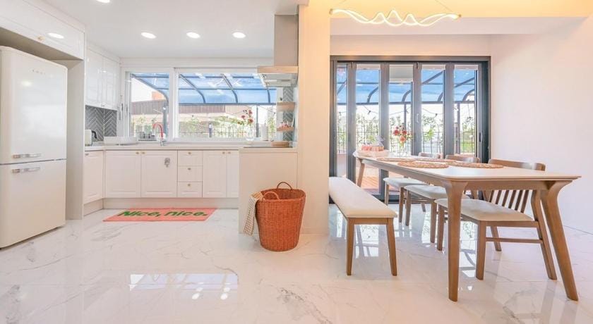 Yeosu The Today Dog Private Pension Bed and Breakfast in South Korea