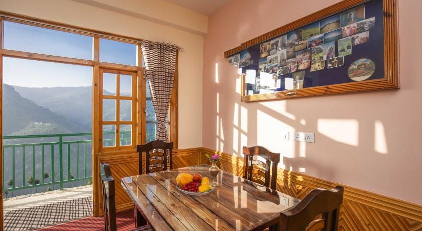 Zostel Homes Kotkhai (Shimla) Vacation rental in Himachal Pradesh