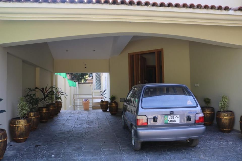 Casa Blanca Haven Hotel in Islamabad