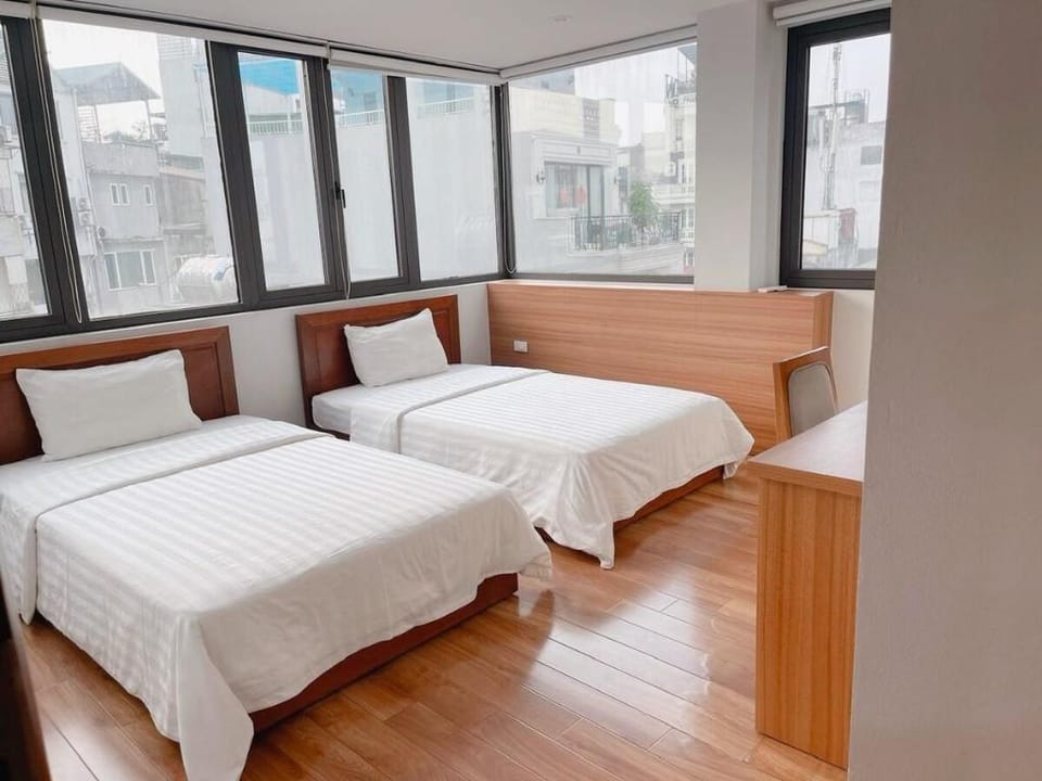 Lakeside|Cozy2BR|Central HN Apartment in Hanoi