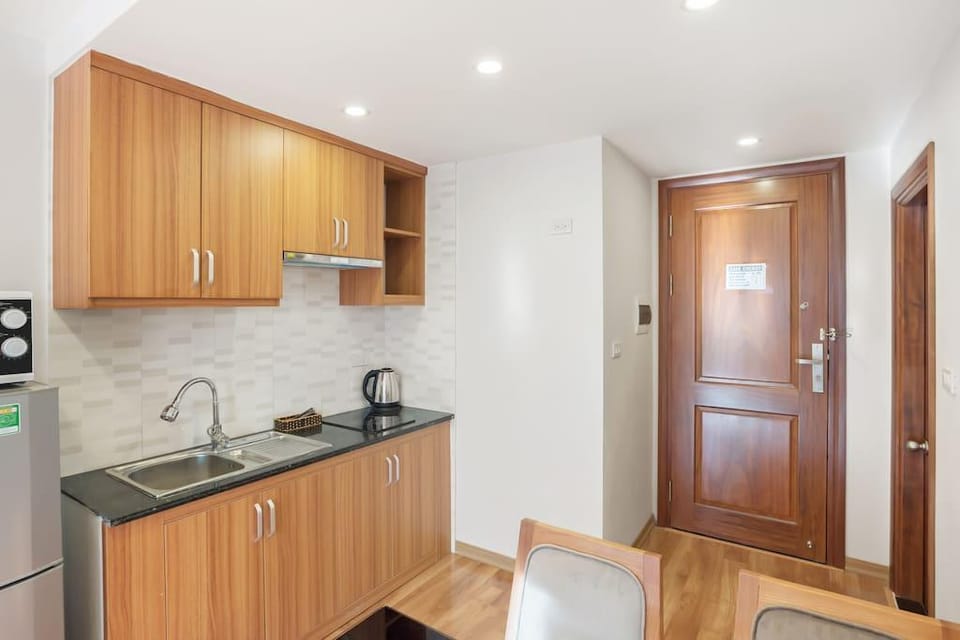 Lakeside|Cozy2BR|Central HN Apartment in Hanoi