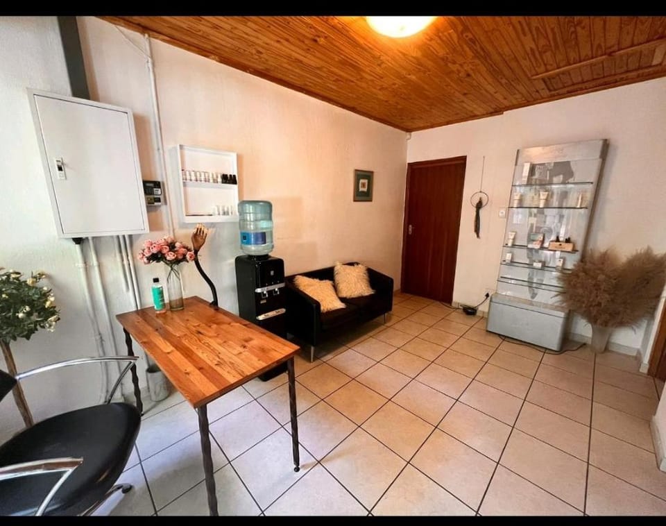 Oaktree guest house  Apartment in Sandton