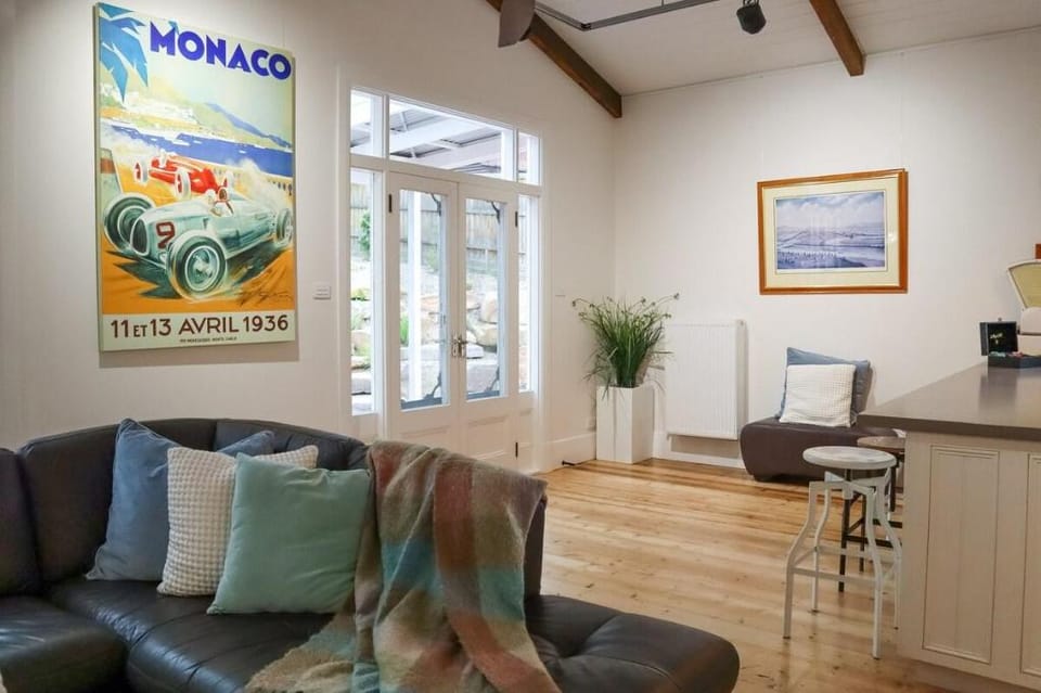 Vintage Charm on St Leonards in the Yarra Valley Vacation rental in Healesville