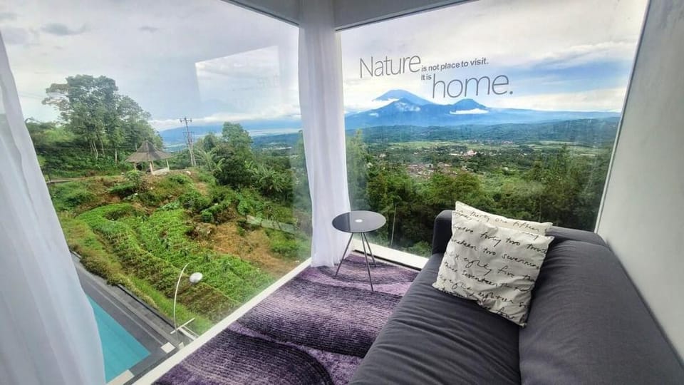 Villa Putih Gedongsongo - Bandungan (3BR + Pool) Vacation rental in Indonesia