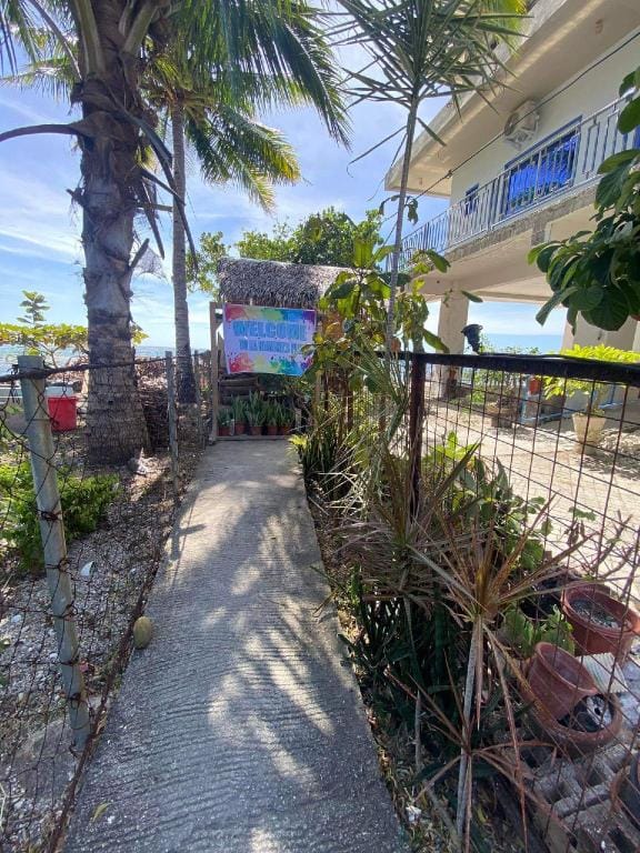 Oslob La RamonasPlace:Perpecto’sRoom good for 6pax Apartment in Oslob