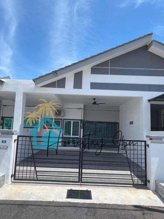 HOMESTAY IBU TELUK BATIK Vacation rental in Perak