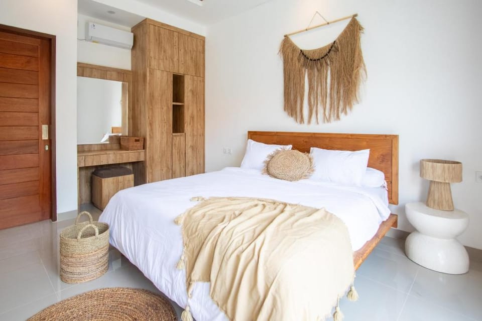 Sundaze 2-Prime Location-2BR Vila Near CityCenter! Villa in North Kuta