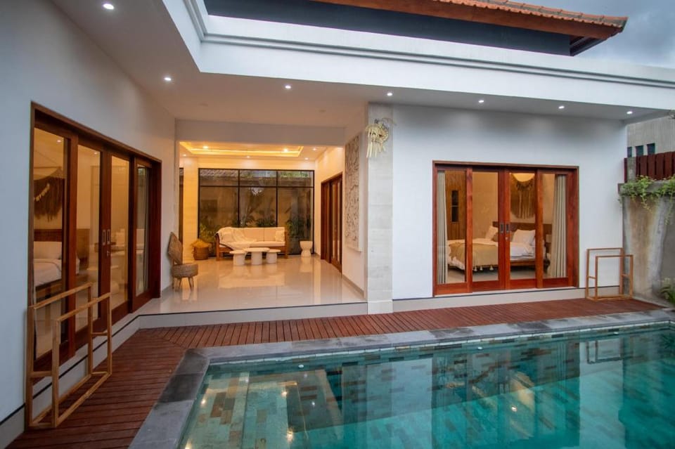 Sundaze 2-Prime Location-2BR Vila Near CityCenter! Villa in North Kuta