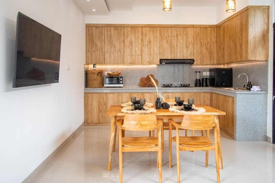 Sundaze 2-Prime Location-2BR Vila Near CityCenter! Villa in North Kuta