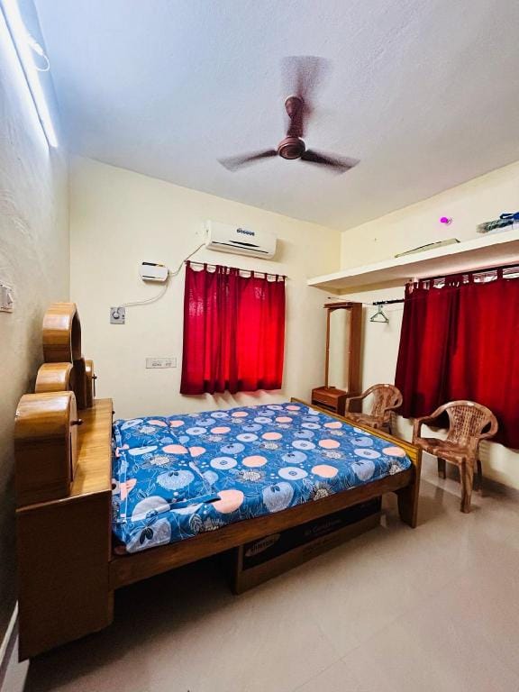 Sri Madhurakaliamman guest house Vacation rental in Tamil Nadu