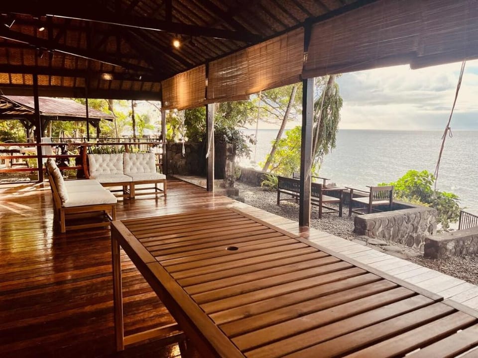 6BR Beachfront Villa in Anilao Batangas Vacation rental in Calabarzon