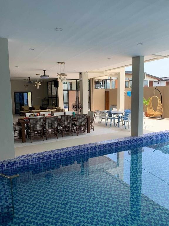Tivoli Private Resort Villa in Calamba