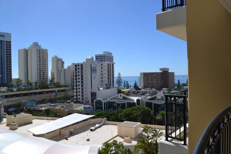 Chevron Renaissancë 2BR w/ Spectacular Views Apartment in Surfers Paradise