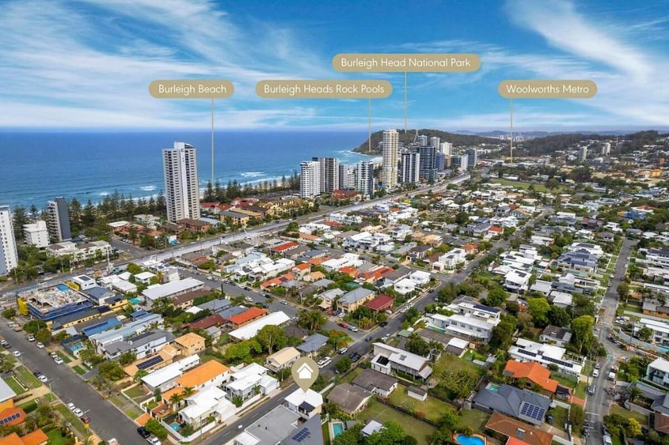 Splendid & Bright Burleigh Heads 1BR1B Apartment in Burleigh Heads