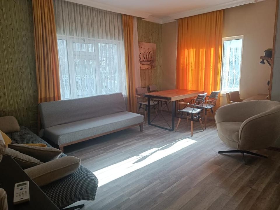Happy Accommodation by the harbour 3 room Vacation rental in Marmaris