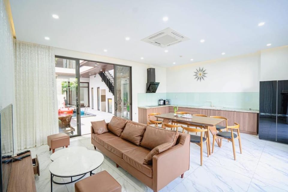 Biệt thự mari,9pn,không gian âm cúng, mỹ khê beach Villa in Da Nang