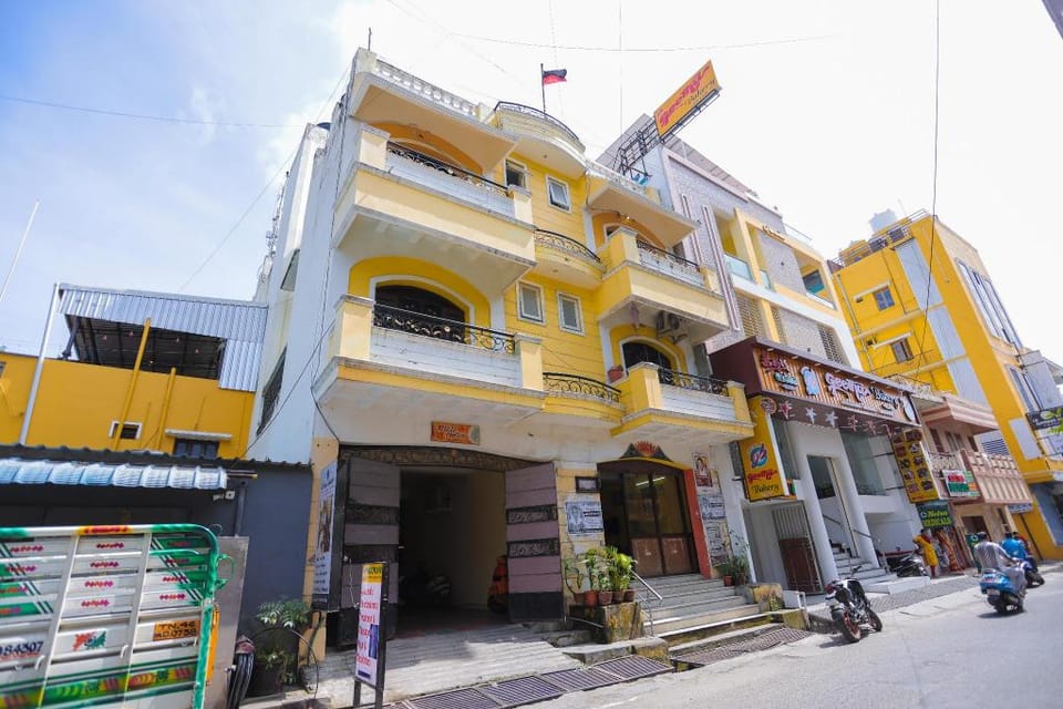 Comfy 2BHK Near Rock Beach Apartment in Puducherry