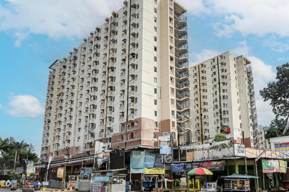 OYO 93585 Apartemen Cibubur Village By Raja Property Hotel in Jakarta