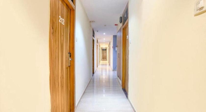 Cozy Inn T2 Mumbai Airport Hotel in Mumbai