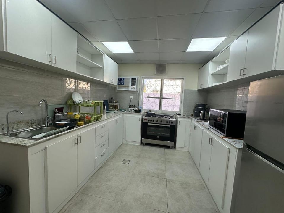 Dubai Zeus Hostel Hotel in Dubai