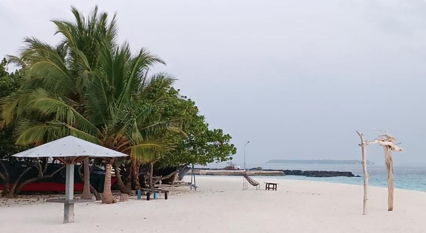 manta sky inn Bed and Breakfast in Maldives