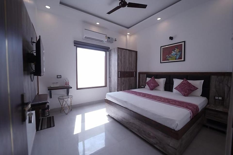 Oscar Grand Inn Hotel in Lucknow
