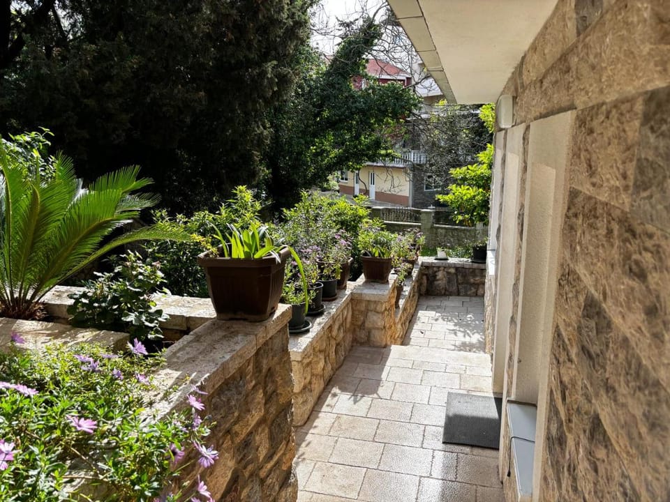 Stone Villa Guesthouse Bed and Breakfast in Budva Municipality