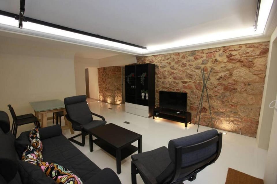 Elegant studio at the Acropolis hills Apartment in Athens