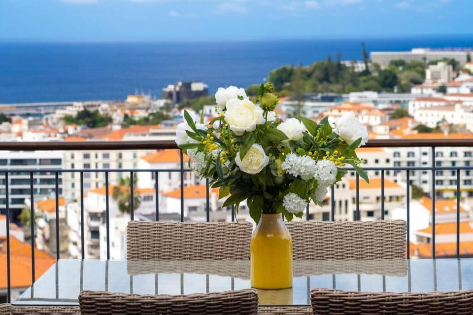 Santa Luzia Funchal View 2 Bedrooms   Pool Apartment in Funchal